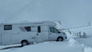 Mistero sul Gran Sasso: camper abbandonato e turista polacco scomparso