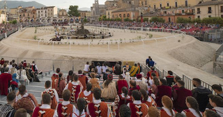 Giostra d’Europa di Sulmona: vincono San Marino, Villalago/Navelli e Porta Filiamabili; abbattuto un cavallo