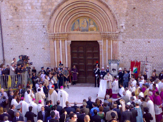 L’Aquila, Perdonanza 2025: tra curiosità, dubbi e voglia di riscoperta