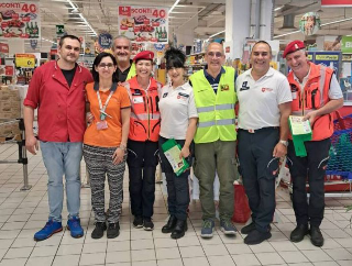 Una giornata di solidarietà per L’Aquila: raccolti 1900 kg di generi alimentari