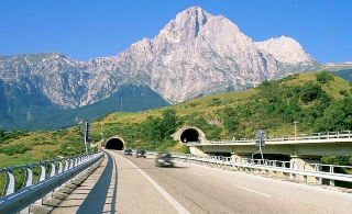 Traforo del Gran Sasso: verso un unico commissario per sicurezza idrica e autostradale