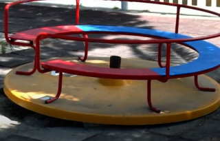 Paganica, il parco giochi resta incompleto