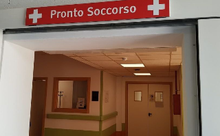 Castel di Sangro, notte di tensione al September Fest: 14enne soccorsa e maxi rissa fuori dal Palasport